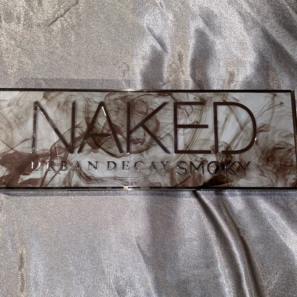 Naked Smokey palette